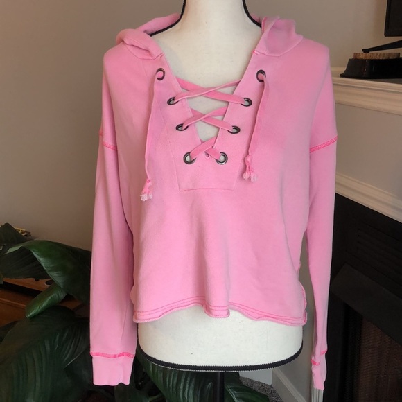 American eagle lace up cropped pink hoodie - Picture 2 of 5